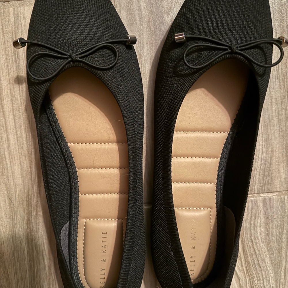 Kelly & Katie Textured Black Flats with Bow